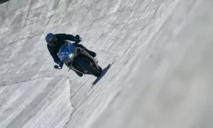 As 10 Motos Esportivas Clássicas do Futuro que Vale a Pena Conhecer Hoje