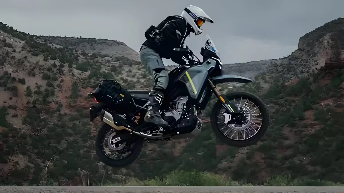 Motos adventure acessíveis - CFMoto Ibex 450