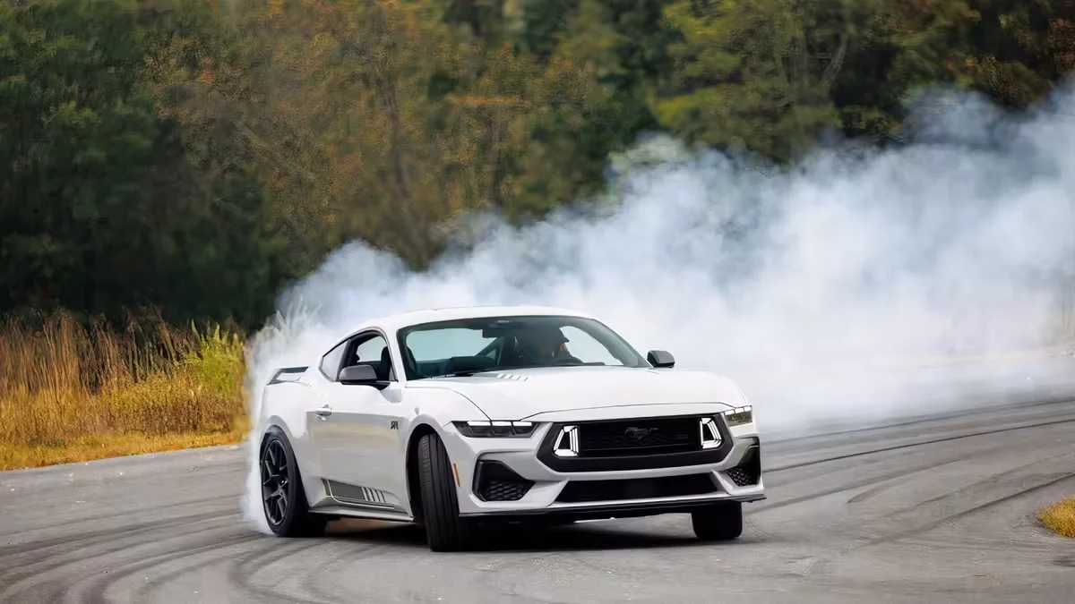 2026 Mustang RTR Mostra que Motores Menores Também Entregam Emoção - Consumo de Combustível e Viabilidade Financeira