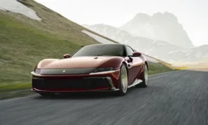 Perfil lateral e rodas de liga leve da Ferrari 12Cilindri Manuale