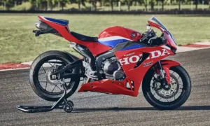 Honda CBR600RR 2027 ganha freios da Fireblade e novo painel TFT
