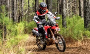 Motos adventure de baixa cilindrada ganham espaço em viagens pelo peso reduzido e facilidade no off-road